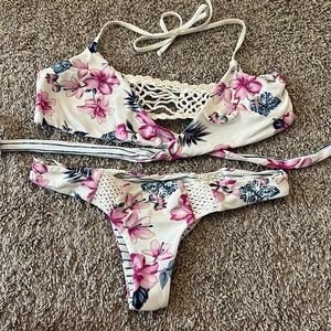 Frankie’s Bikini